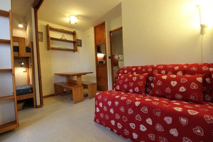 Rent in ski resort Studio cabin 4 people (39320) - Résidence les Michailles - Peisey-Vallandry - Living room