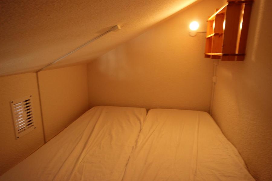 Rent in ski resort Studio 4 people (420) - Résidence Michailles - Peisey-Vallandry - Bedroom