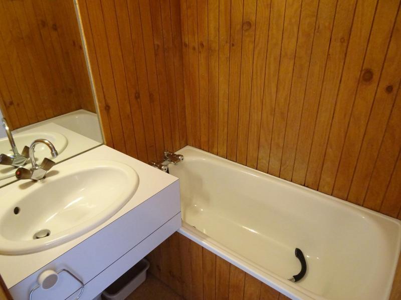 Rent in ski resort Studio cabin 3 people (617) - Résidence Michailles - Peisey-Vallandry - Bathroom