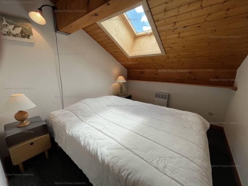 Rent in ski resort 3 room duplex apartment sleeping corner 8 people (47115) - Résidence Petite Ourse - Peisey-Vallandry - Bedroom