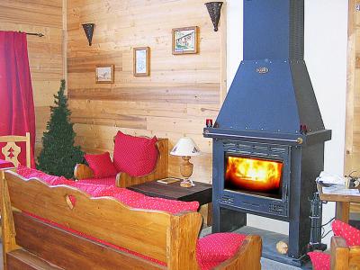 Rent in ski resort Chalet Piccola Pietra - Peisey-Vallandry - Stove