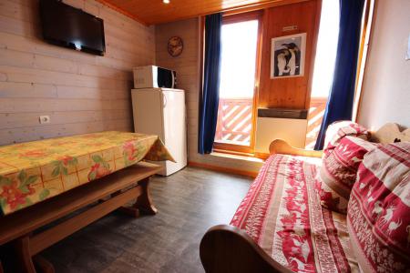Rent in ski resort 2 room duplex apartment 6 people (003) - Résidence Arc en Ciel - Peisey-Vallandry - Living room