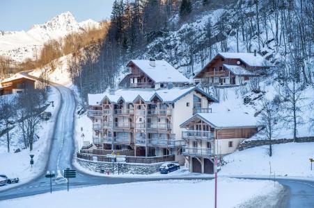 Rent in ski resort Résidence Chalet Les Amis - Peisey-Vallandry - Winter outside