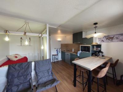 Rent in ski resort Studio sleeping corner 4 people (001) - Résidence Grande Ourse - Peisey-Vallandry - Living room