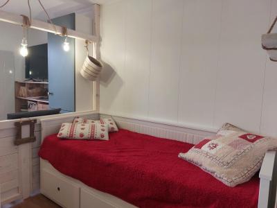 Rent in ski resort Studio sleeping corner 4 people (001) - Résidence Grande Ourse - Peisey-Vallandry - Single bed