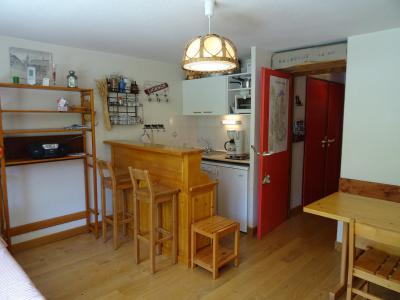 Rent in ski resort Studio sleeping corner 4 people (021R) - Résidence Grande Ourse - Peisey-Vallandry - Living room