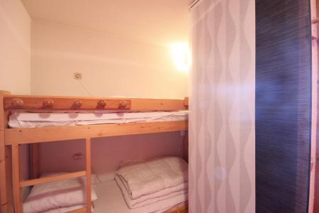 Rent in ski resort Studio sleeping corner 4 people (77) - Résidence le Crêt de l'Ours 1 - Peisey-Vallandry - Bedroom