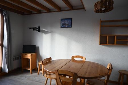 Rent in ski resort 2 room apartment sleeping corner 7 people - Résidence Petite Ourse A - Peisey-Vallandry - Living room