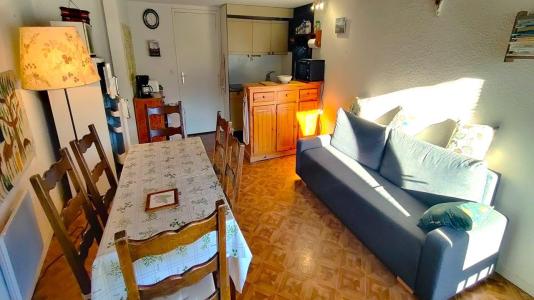 Rent in ski resort 2 room mezzanine apartment 6 people (A11) - Les Dauphinnelles 3 - Pelvoux - Living room