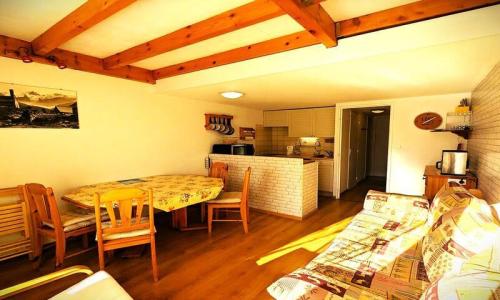 Skiverleih 3 Zimmer Maisonettewohnung für 6 Personen (50m²) - Résidence Les Anémones - Pelvoux - Wohnzimmer