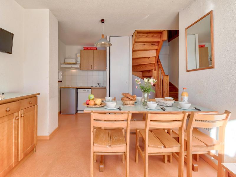 Rent in ski resort 2 room apartment 6 people - La Résidence Les Balcons du Soleil - Peyragudes - Dining area