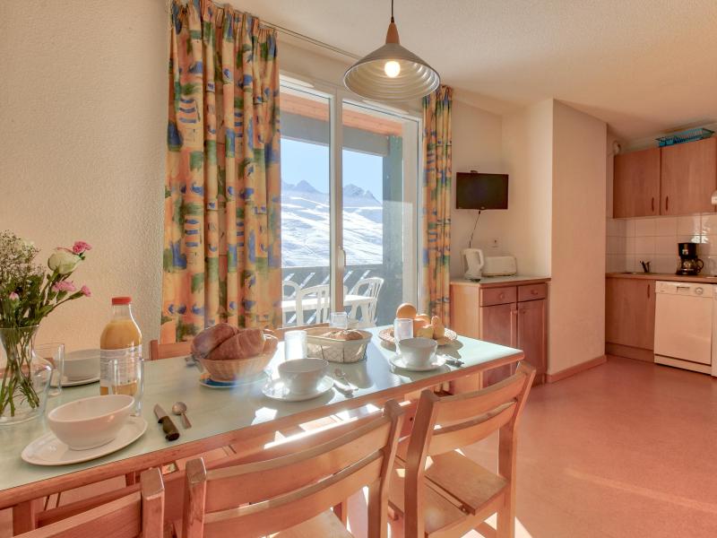 Rent in ski resort 3 room apartment 6 people - La Résidence Les Balcons du Soleil - Peyragudes - Dining area