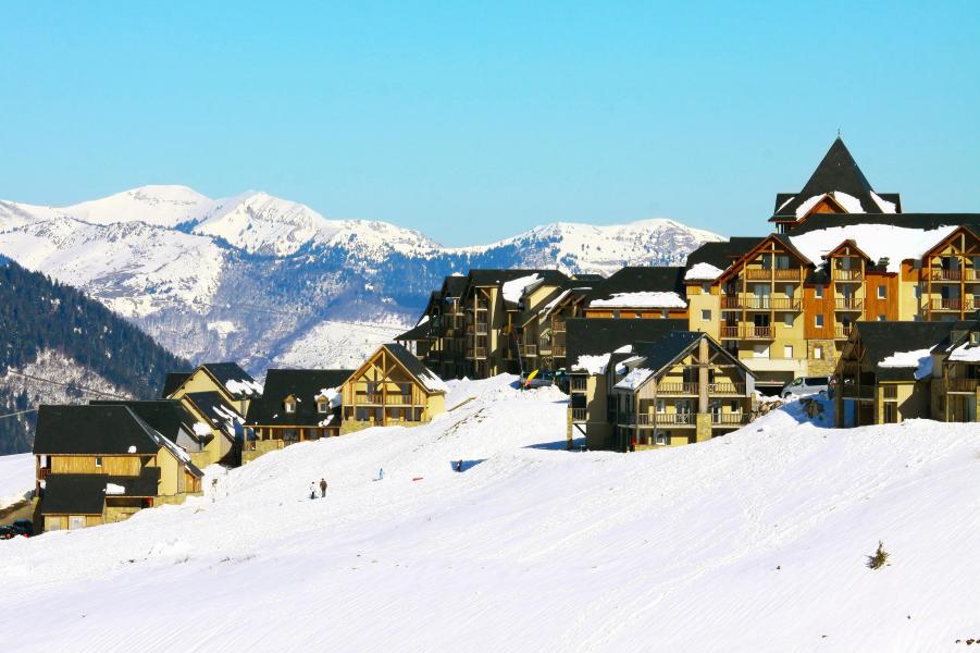 Holiday in mountain resort Le Hameau de Balestas - Peyragudes - Winter outside
