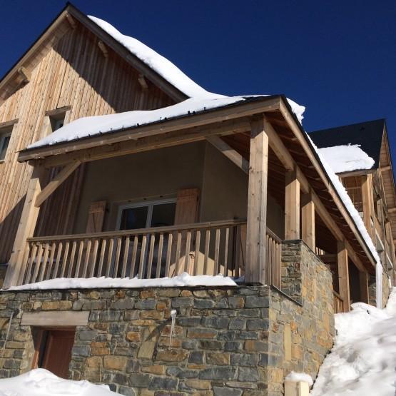 Vacances en montagne Résidence le Hameau de Balestas - Peyragudes - Extérieur hiver