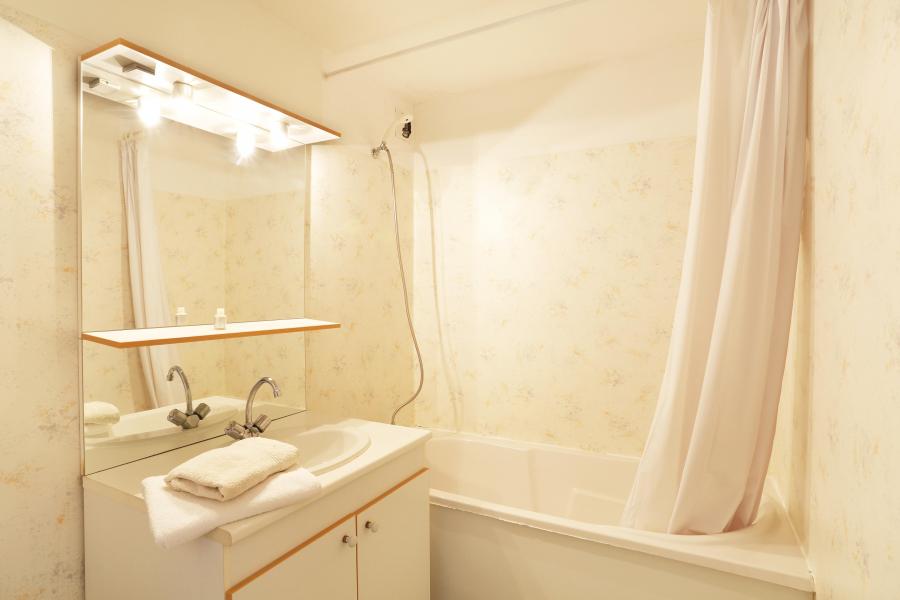 Rent in ski resort Résidence Royal Peyragudes - Peyragudes - Bathroom