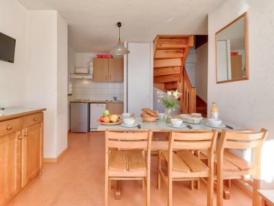 Rent in ski resort 2 room apartment 6 people - La Résidence Les Balcons du Soleil - Peyragudes - Dining area