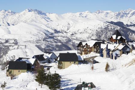 Holiday in mountain resort Le Hameau de Balestas - Peyragudes - Winter outside