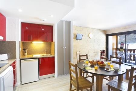 Rent in ski resort Résidence la Soulane - Peyragudes - Open-plan kitchen