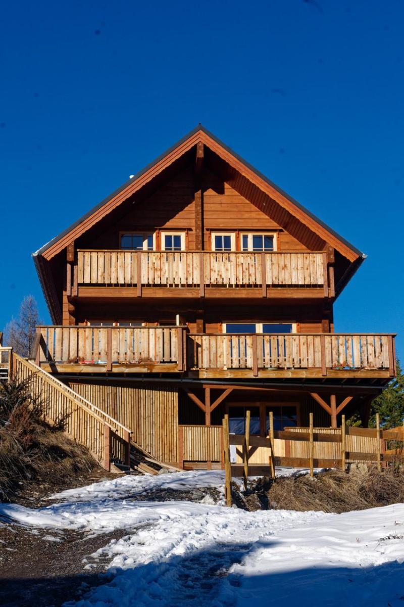 Rent in ski resort 7 room chalet 12 people (ROC DES NEIGES) - Chalet H - Pra Loup - Winter outside