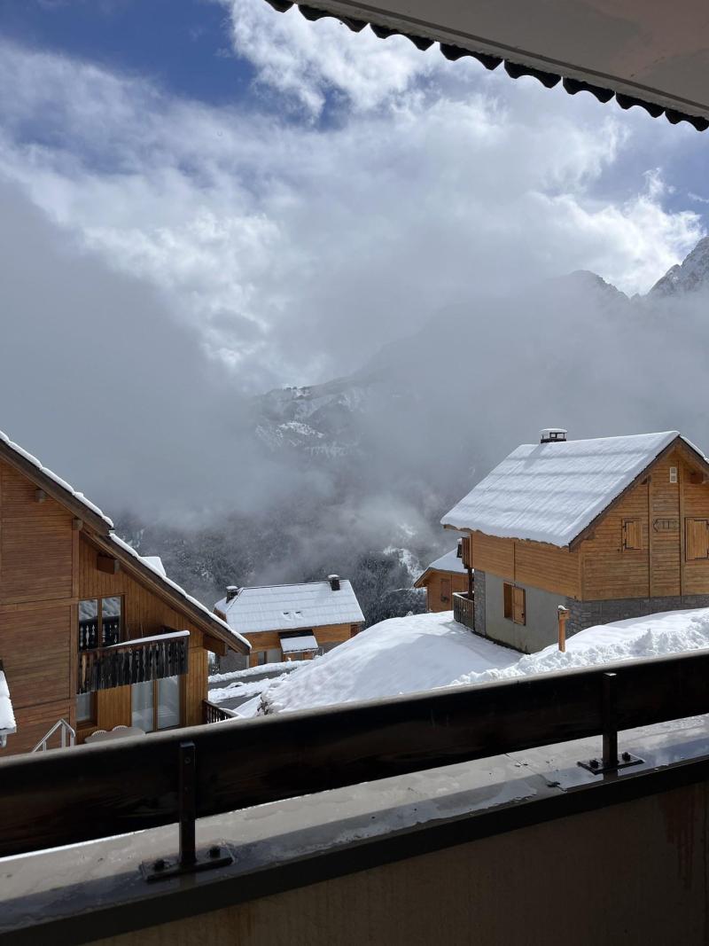Rent in ski resort 4 room mezzanine chalet 10 people (3) - Les Chalets de Praroustan - Pra Loup - Winter outside