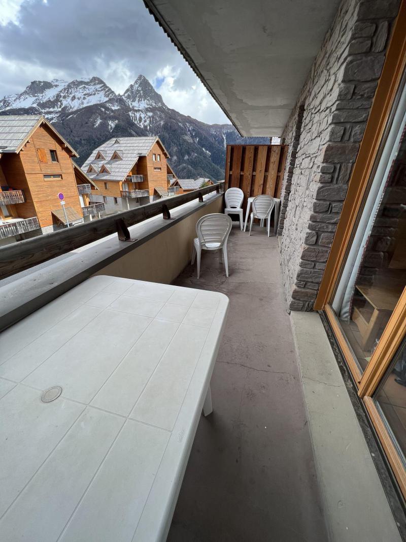 Location au ski Studio 6 personnes (B02) - Les Chalets de Praroustan - Pra Loup - Terrasse