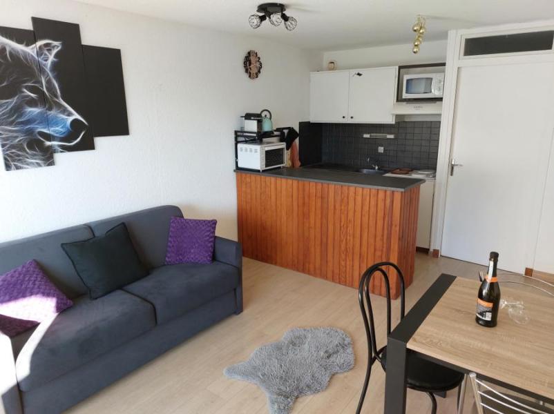 Rent in ski resort Studio sleeping corner 4 people (526) - Résidence La Rochaille II - Pra Loup - Apartment