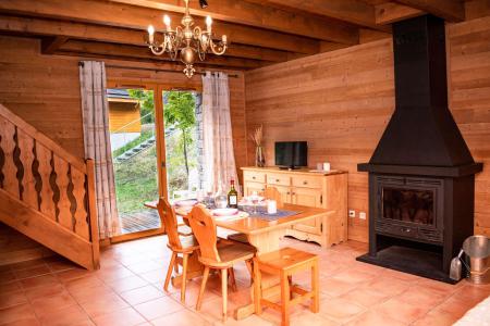 Rent in ski resort Résidence Les Chalets de Praroustan - Pra Loup - Living room