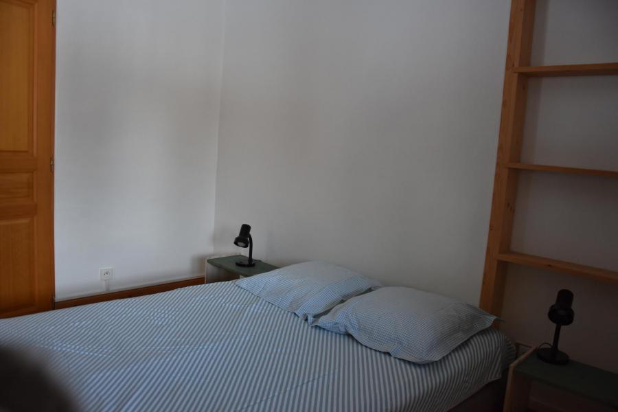 Rent in ski resort 3 room apartment 4 people (RDJ) - Chalet Bas de Chavière - Pralognan-la-Vanoise - Bedroom
