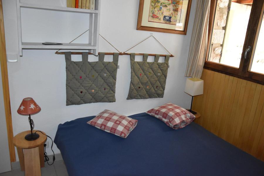 Rent in ski resort 2 room apartment 4 people - Chalet Namaste - Pralognan-la-Vanoise - Bedroom