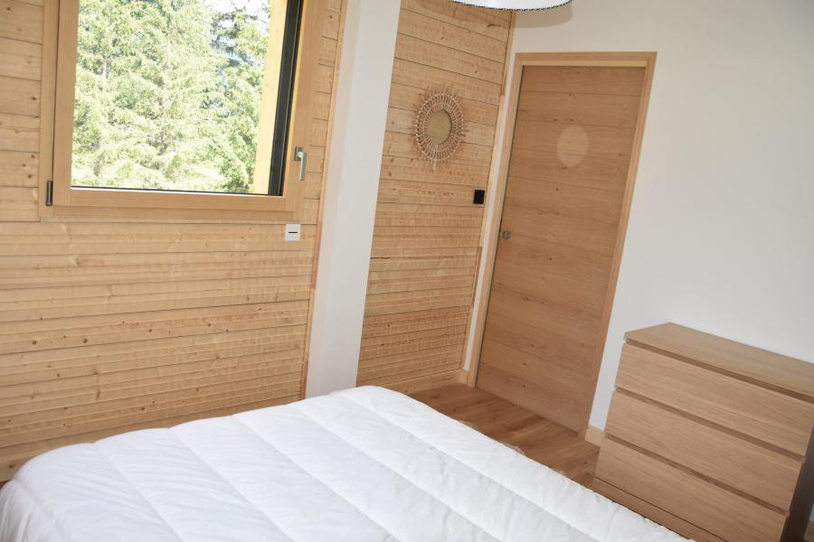 Rent in ski resort 4 room duplex chalet 8 people (A) - Chalets Les Barmes du Rocher Blanc - Pralognan-la-Vanoise - Bedroom