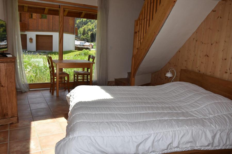 Rent in ski resort 3 room mezzanine chalet 6 people - Le Merlet - Pralognan-la-Vanoise - Bedroom