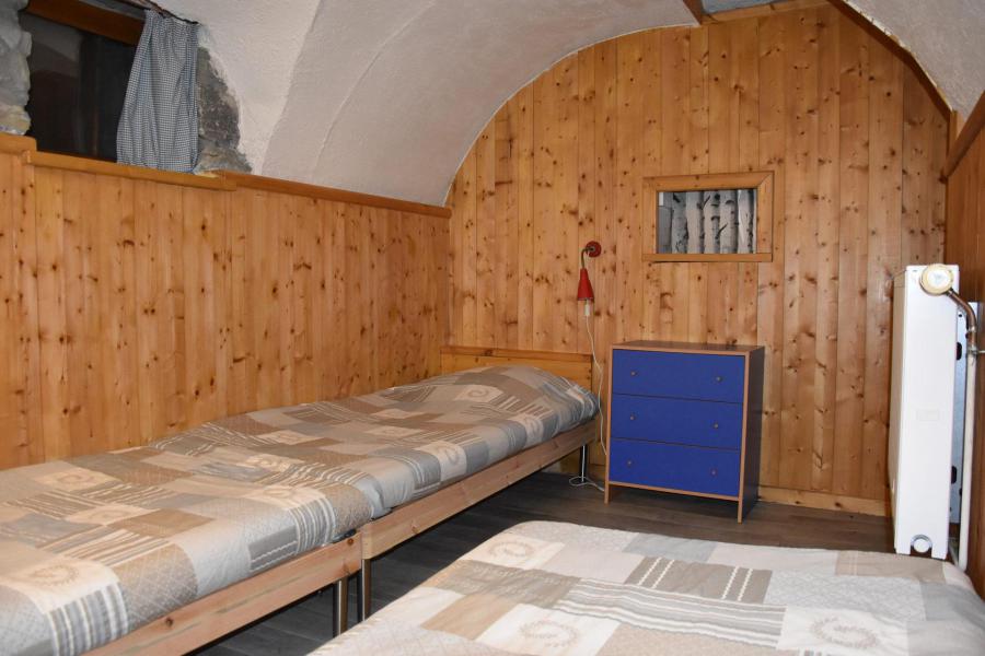 Rent in ski resort 3 room apartment 6 people - Maison les Galets - Pralognan-la-Vanoise - Bedroom