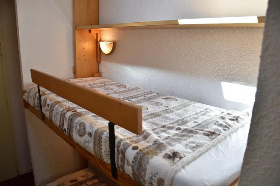 Rent in ski resort Studio 4 people (40B) - Résidence le Chasseforêt - Pralognan-la-Vanoise - Folding bed