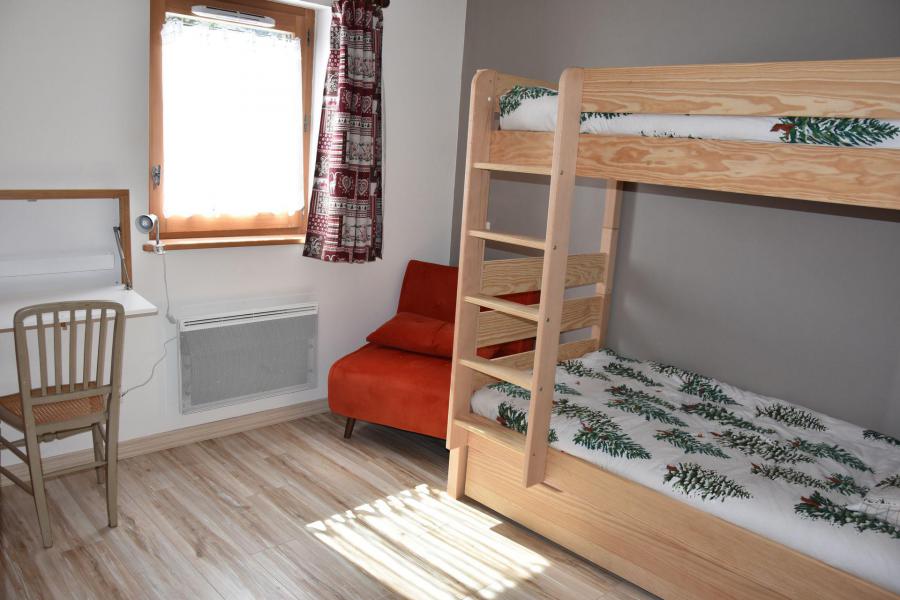 Rent in ski resort 3 room apartment 5 people (1) - Résidence les 4 Saisons - Pralognan-la-Vanoise - Bedroom