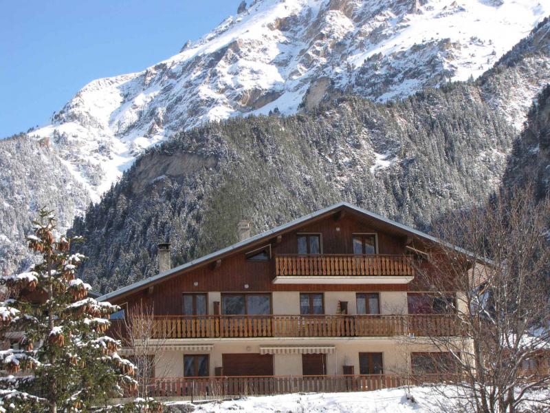 Rent in ski resort Résidence les Aroles - Pralognan-la-Vanoise - Winter outside