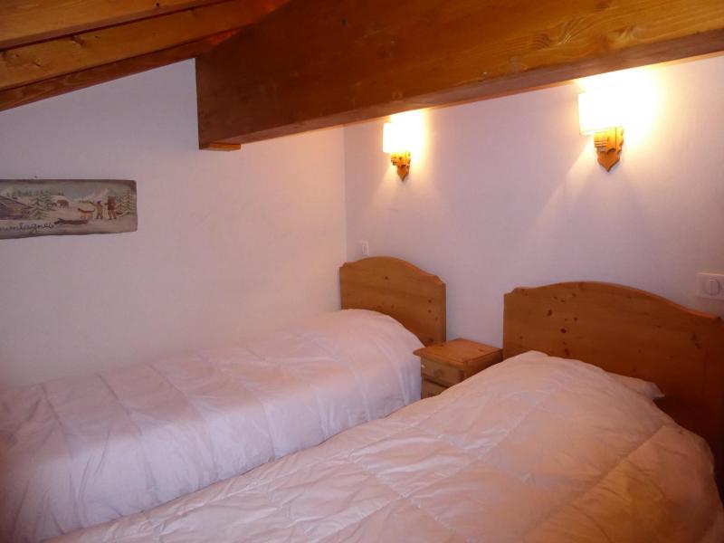 Rent in ski resort 5 room mezzanine apartment 6 people (11) - Résidence les Chalets de Napremont - Pralognan-la-Vanoise - Bedroom