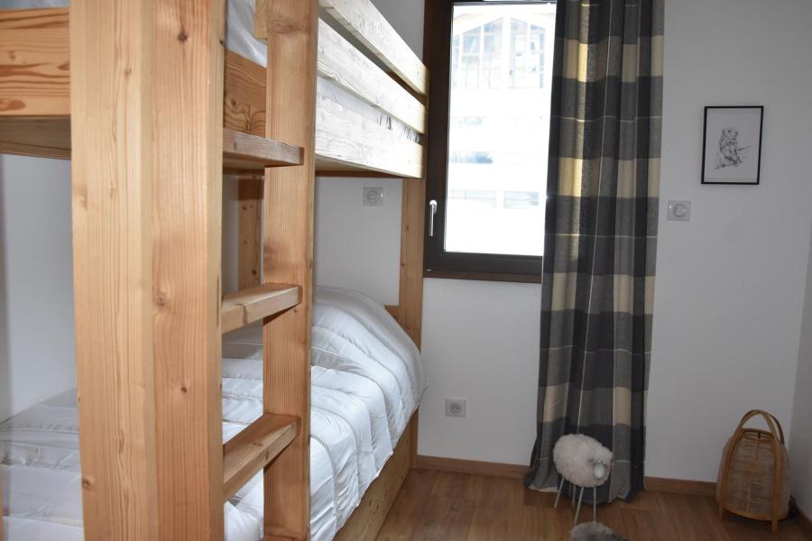 Rent in ski resort 3 room apartment 4 people (1) - Résidence les Cristaux de la Vanoise - Pralognan-la-Vanoise - Bedroom
