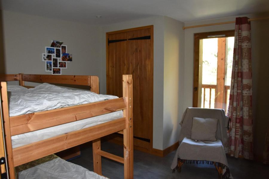 Rent in ski resort 5 room mezzanine apartment 8 people - Résidence Piton des Neiges - Pralognan-la-Vanoise - Bedroom