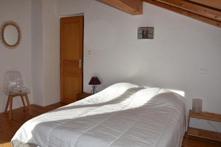 Rent in ski resort 5 room duplex chalet 8 people - Chalet Bas de Chavière - Pralognan-la-Vanoise - Bedroom