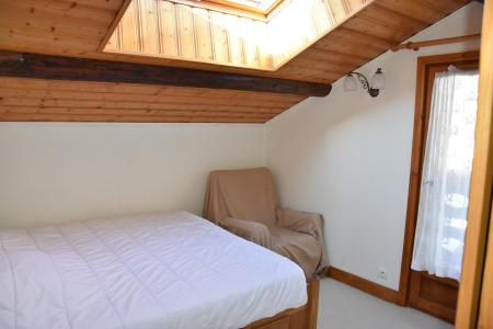 Rent in ski resort 6 room triplex chalet 8 people - Chalet Beaulieu - Pralognan-la-Vanoise - Bedroom