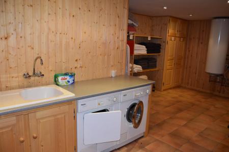 Rent in ski resort 6 room triplex chalet 8 people - Chalet Beaulieu - Pralognan-la-Vanoise - Living room