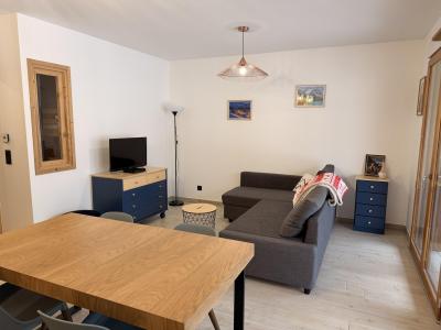 Rent in ski resort 2 room apartment cabin 6 people (06) - Coeur du Village - Pralognan-la-Vanoise - Living room