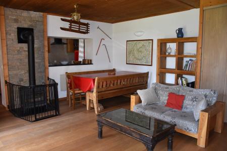 Rent in ski resort 3 room mezzanine chalet 6 people - Le Merlet - Pralognan-la-Vanoise - Living room