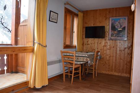 Rent in ski resort Studio 2 people (54BIS) - Résidence de la Vanoise - Pralognan-la-Vanoise - Living room