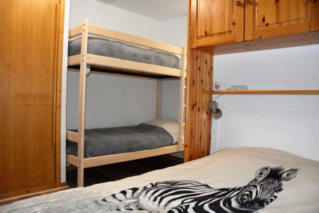 Rent in ski resort Studio sleeping corner 4 people (1) - Résidence le Barioz - Pralognan-la-Vanoise - Bedroom