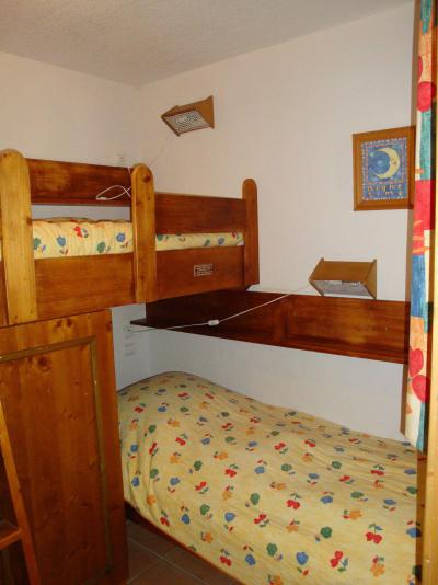 Rent in ski resort 3 room apartment 4 people (8B) - Résidence les Alpages de Pralognan B - Pralognan-la-Vanoise - Bedroom