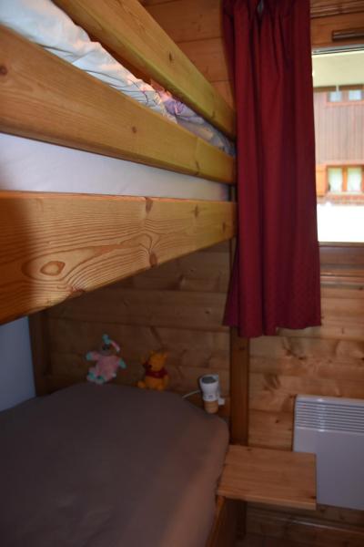 Rent in ski resort 3 room apartment 4 people (1) - Résidence les Alpages de Pralognan E - Pralognan-la-Vanoise - Bedroom