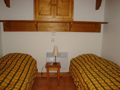 Rent in ski resort 3 room apartment 4 people (12) - Résidence les Alpages de Pralognan E - Pralognan-la-Vanoise - Bedroom