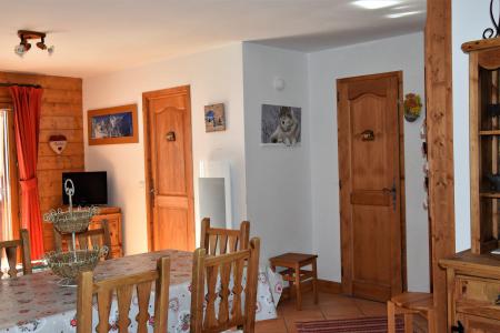 Skiverleih 3-Zimmer-Appartment für 6 Personen (9) - Résidence les Alpages de Pralognan F - Pralognan-la-Vanoise - Wohnzimmer