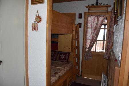 Rent in ski resort Studio sleeping corner 4 people (7) - Résidence les Crêtes - Pralognan-la-Vanoise - Bedroom
